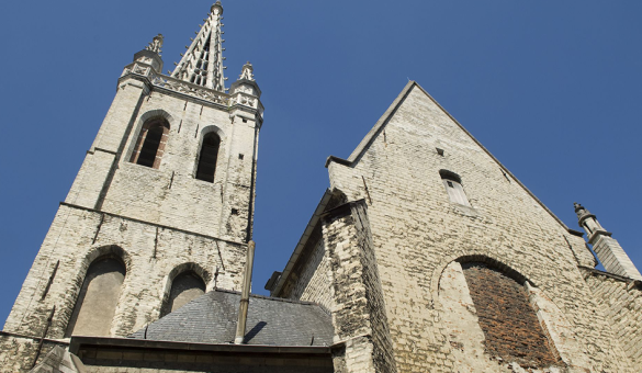 Zich op de toren van de SInt-Geertruikerk