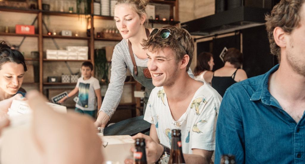 ©Karl Bruninx Lunch met bier in Wurst