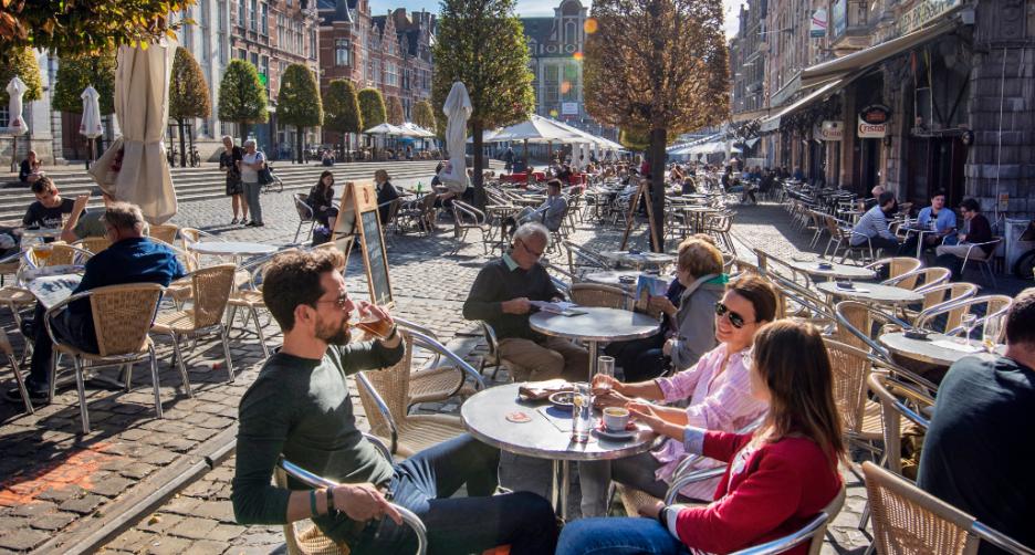 Zomers terrasje op de Oude Markt