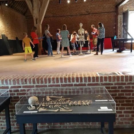 Archeologiedagen spel skelet foto Joanna Leung Archeologiedagen spel skelet foto Joanna Leung