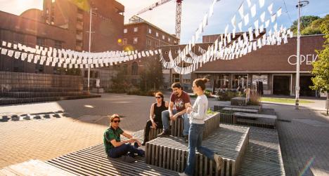 ©Karl Bruninx Locals in de Vaartkom buurt