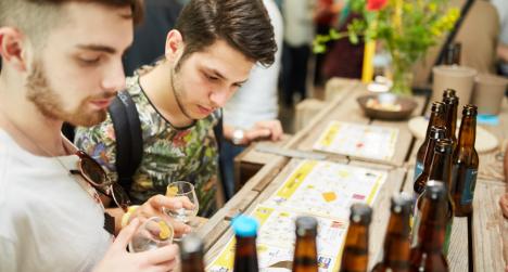 ©Tim Buelens Bier uitkiezen tijdens Leuven Innovation Beer Festival