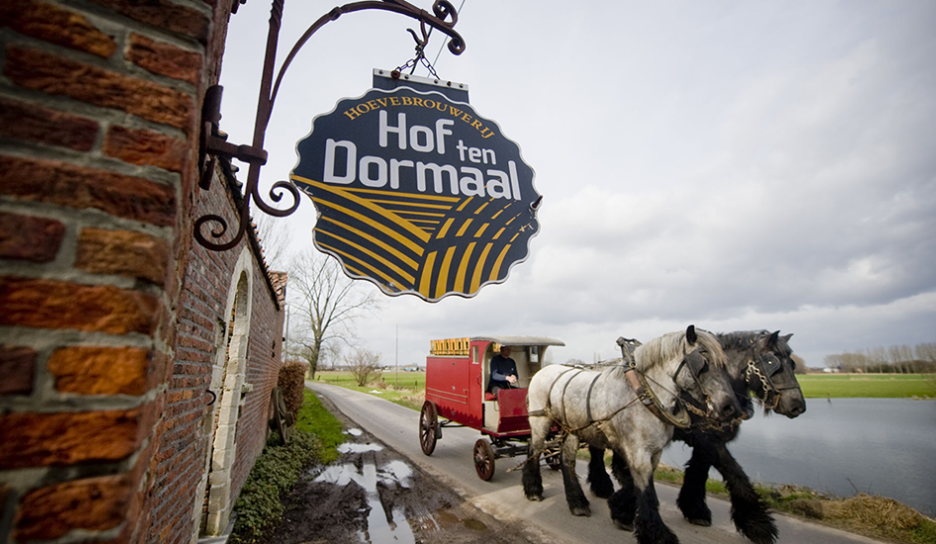 De paardenkar van Brouwerij Hof ten Dormaal